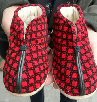 一双棉鞋：织出家庭幸福生活