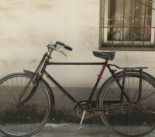 一辆“28”加重飞鸽自行车：见证爱情承载回忆